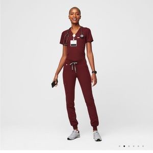 Figs scrubs- Catarina One Pocket Scrub Top and Zamora Jogger in Burgundy
